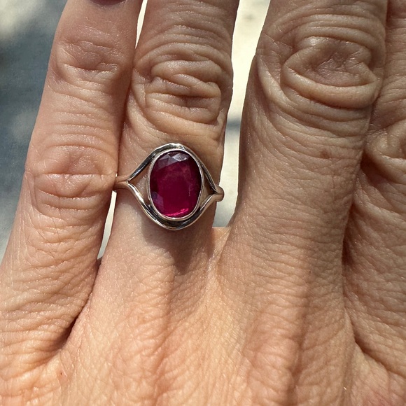 925 Sterling Silver and Ruby Gemstone Ring 4.5 July Birthstone - Picture 3 of 6